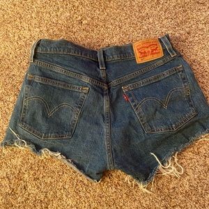 Levi high waisted shorts size 5/27